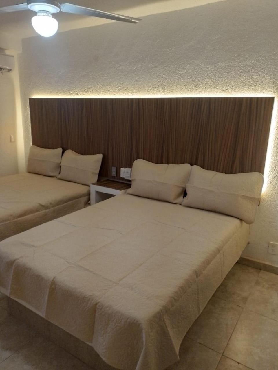 Sky Inn Acapulco Y Condominio Mediterrane Exterior photo